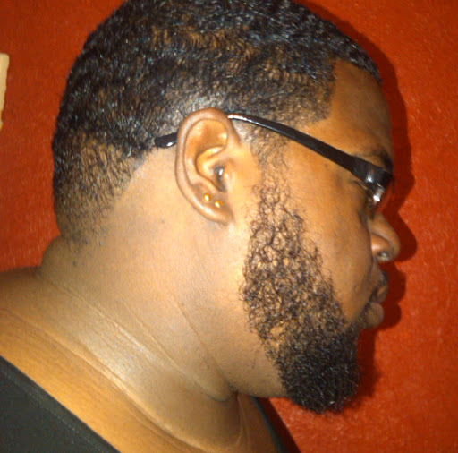 Derrick Strong Photo 9