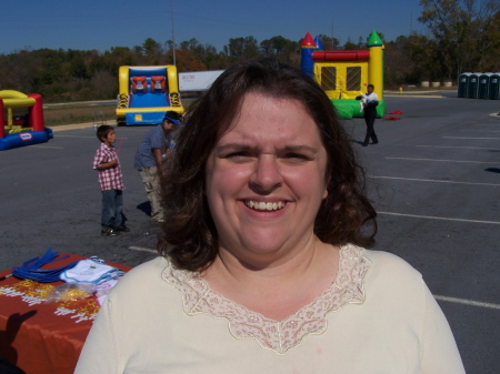 Laura Hart Photo 20
