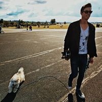 Alex Bloom Photo 10