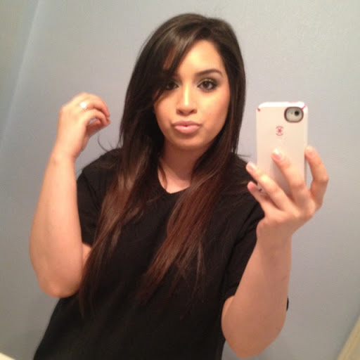 Nadia Saleh Photo 15