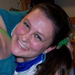 Kelly Buchanan Photo 17