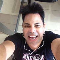 Ricky Rosales Photo 4