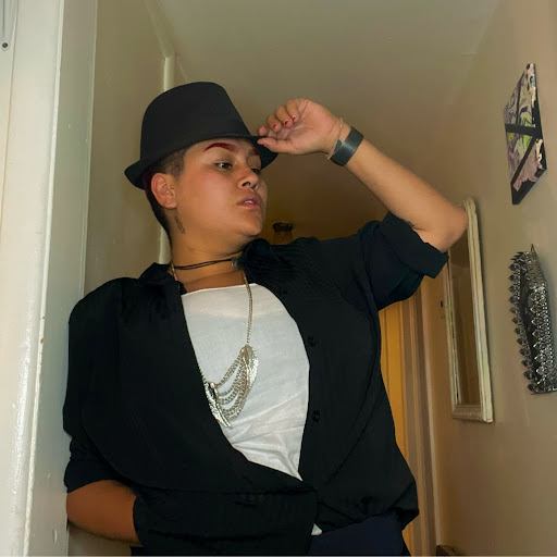 Gloria Torres Photo 12
