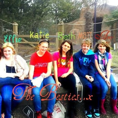 Amy Rowe Photo 10
