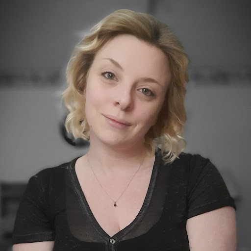 Amanda Wagner Photo 12