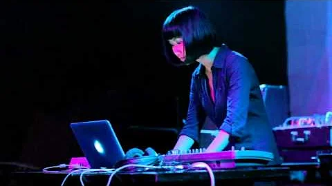 Hue Trinh Photo 19