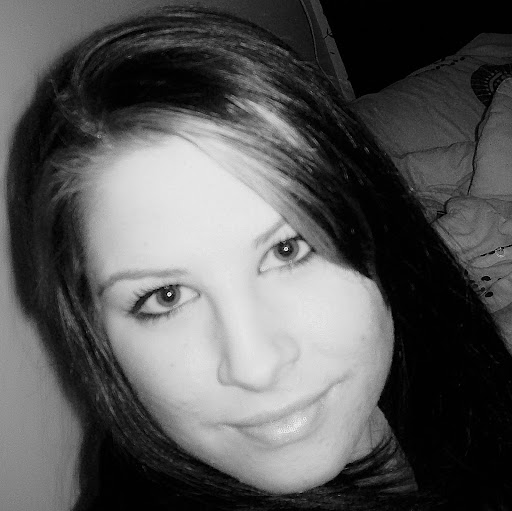 Leah Williams Photo 12