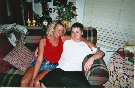 Kelly Lowery Photo 16