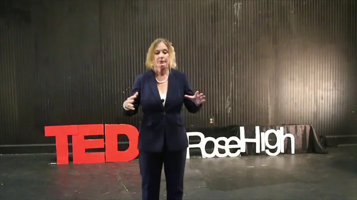 Lori Maloney Photo 29