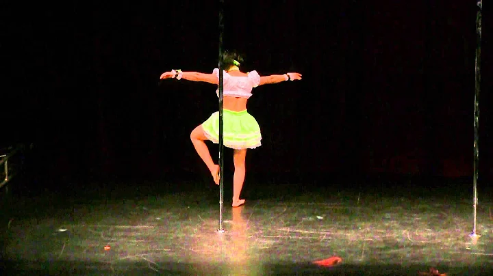 Emily Tung Photo 26