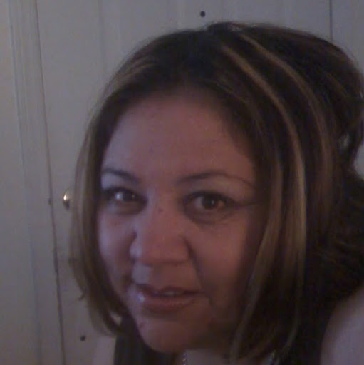 Maria Samaniego Photo 13