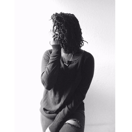 Kayla Hayes Photo 13