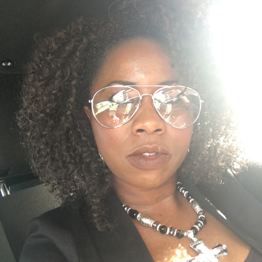 Latoya Sanders Photo 11