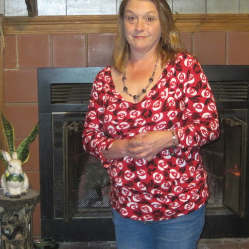 Becky Holmes Photo 14