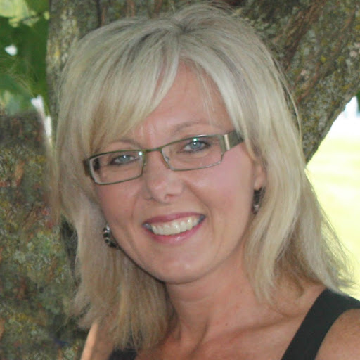 Brenda Munro Photo 11
