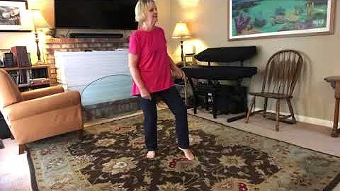 Elizabeth Moe Photo 24