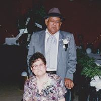 Sally Martinez Photo 4