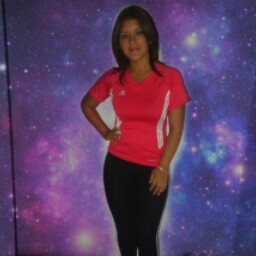 Yessenia Diaz Photo 14