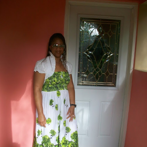 Roxanne Taylor Photo 15