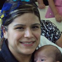 Ruth Flores Photo 9