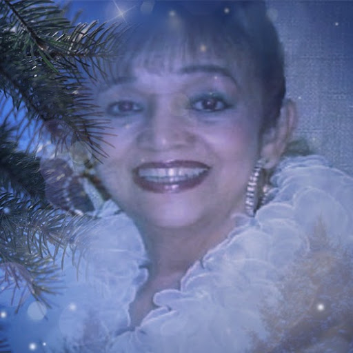 Edith Campos Photo 14