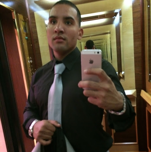 Ricardo Quinones Photo 15