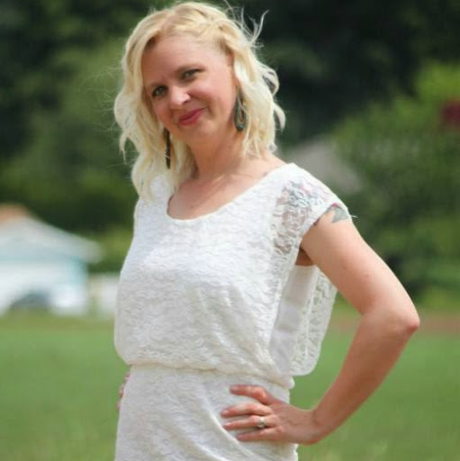 Katie Leahy Photo 15