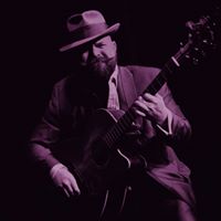 Derek Collins Photo 6