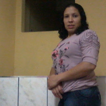 Rose Azevedo Photo 15