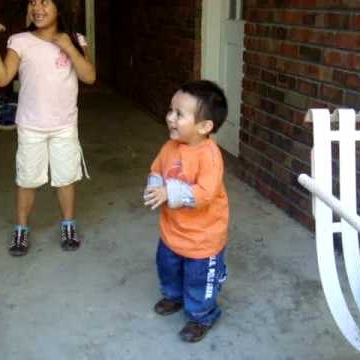 Leslie Chow Photo 15