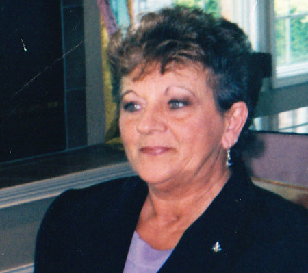Barbara Moore Photo 28
