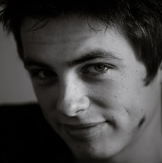 Andrew Max Photo 16