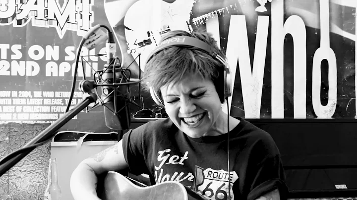Sarah Macleod Photo 37