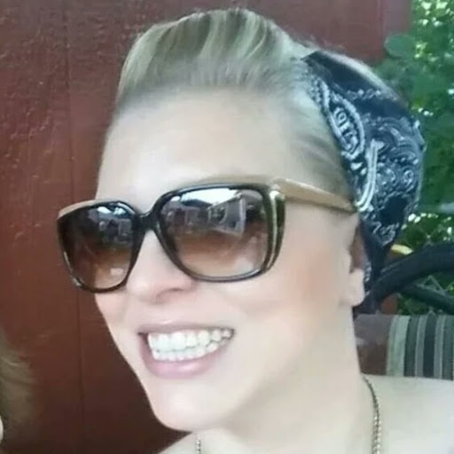 Sara Lambert Photo 9