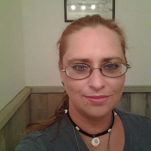 Amanda Burns Photo 20
