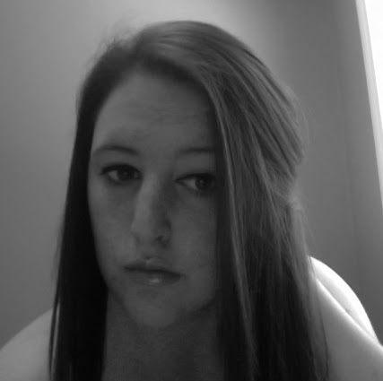 Erin Clark Photo 17
