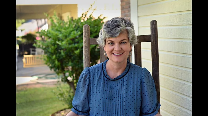 Jennifer Knighton Photo 19