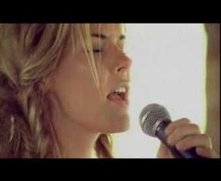 Jennifer Paige Photo 28