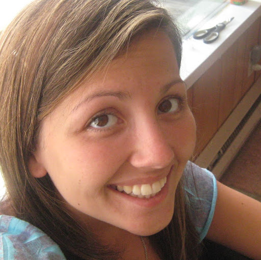 Stephanie Luck Photo 11