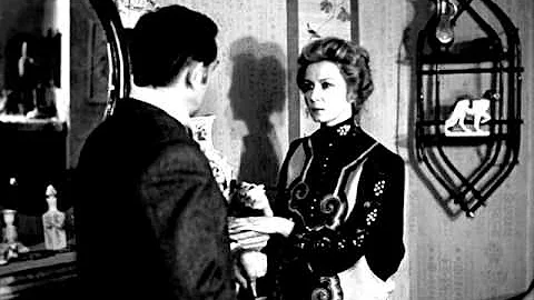 Beryl Lyons Photo 3