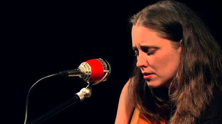 Megan Hopkins Photo 32
