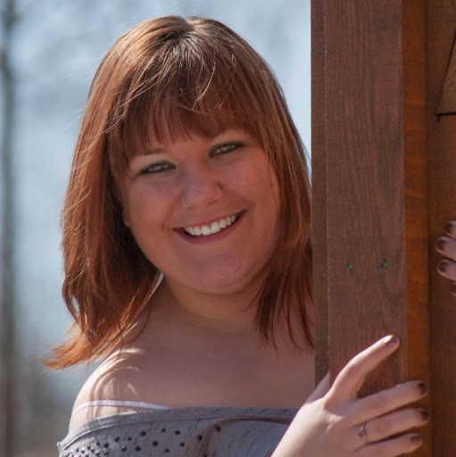 Amanda Miller Photo 16