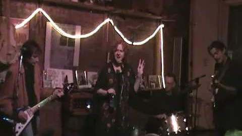 Stephanie Lambert Photo 31