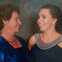 Wendy Groves Photo 7