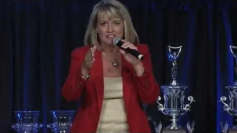 Wendy Lambert Photo 38