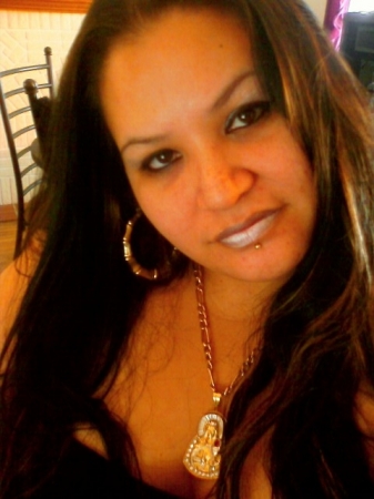 Samantha John Photo 17