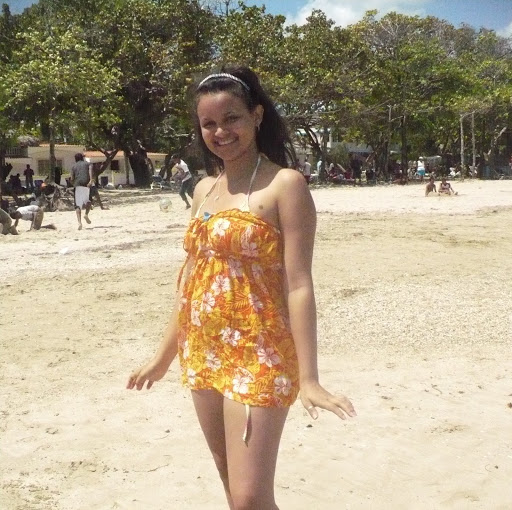 Yesenia Espinal Photo 12