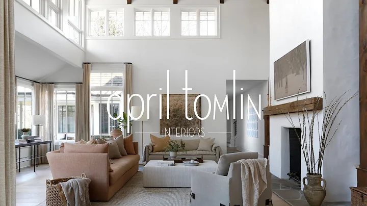 April Tomlinson Photo 23