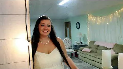 Megan Bradford Photo 33