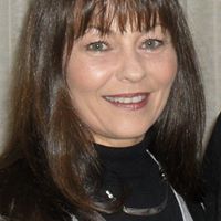 Kathryn Newman Photo 7